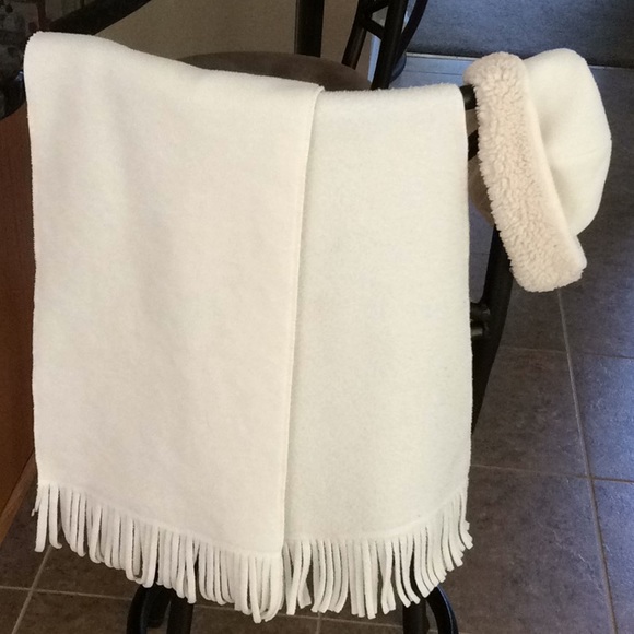 St. John's Bay Accessories - Soft matching scarf and hat in cream color